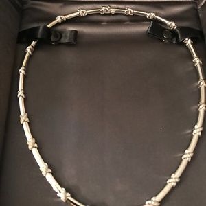 TIFFANY & CO SIGNATURE White gold DIAMOND necklace